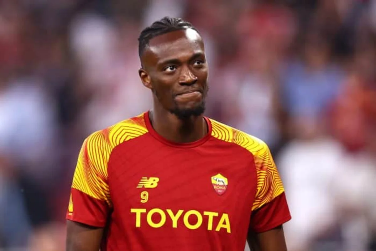 Romanın futbolçusu uzunmüddətli zədədən sonra məşqlərə başlayıb