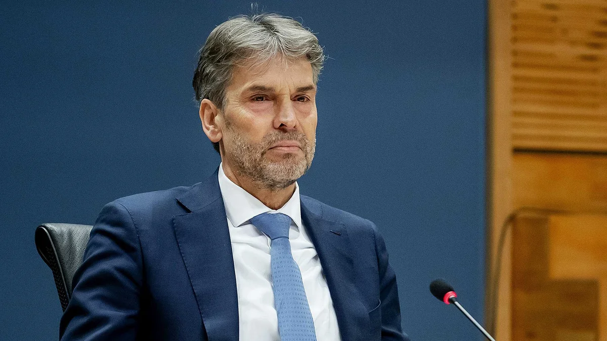 Dik Şuf Niderlandın yeni Baş naziri təyin olunub