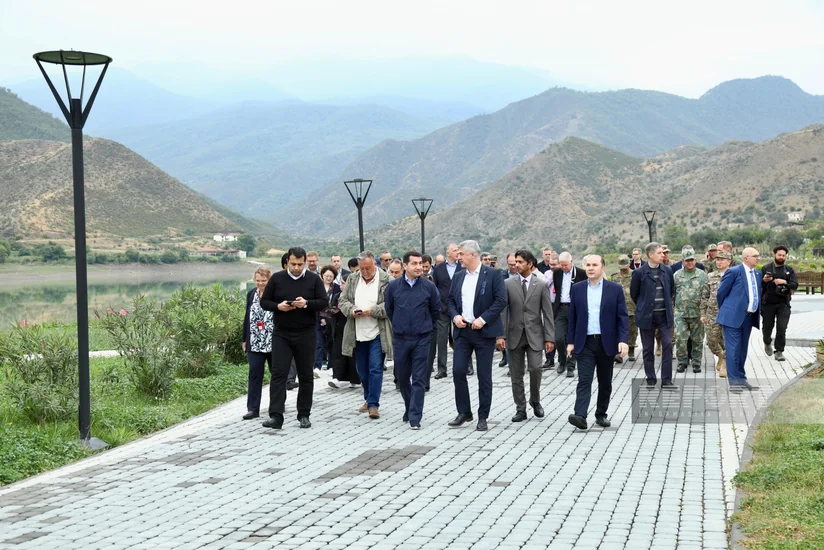 Azərbaycanda akkreditə olunmuş diplomatik korpusun üzvləri Suqovuşana gəliblər - YENİLƏNİB