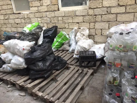 Suraxanıda alkoqolsuz içkilərin istehsalı müəssisəsində nöqsanlar aşkarlanıb