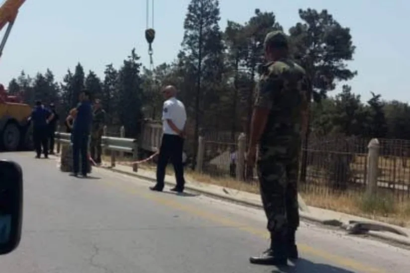 Bakı-Sumqayıt yolunda Shacman aşıb - FOTO