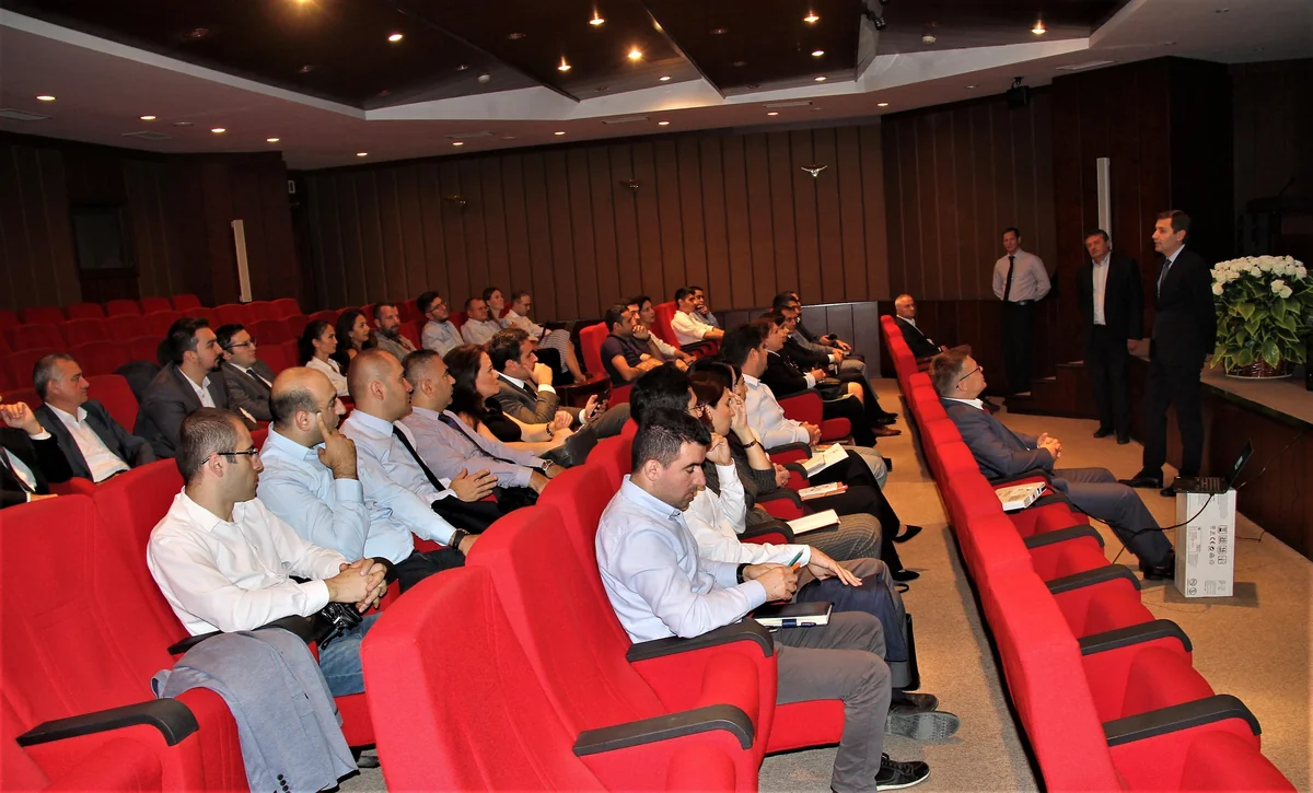 Azərbaycanda məsafədən bank hesablarının açılması sisteminin təqdimatı keçirilib