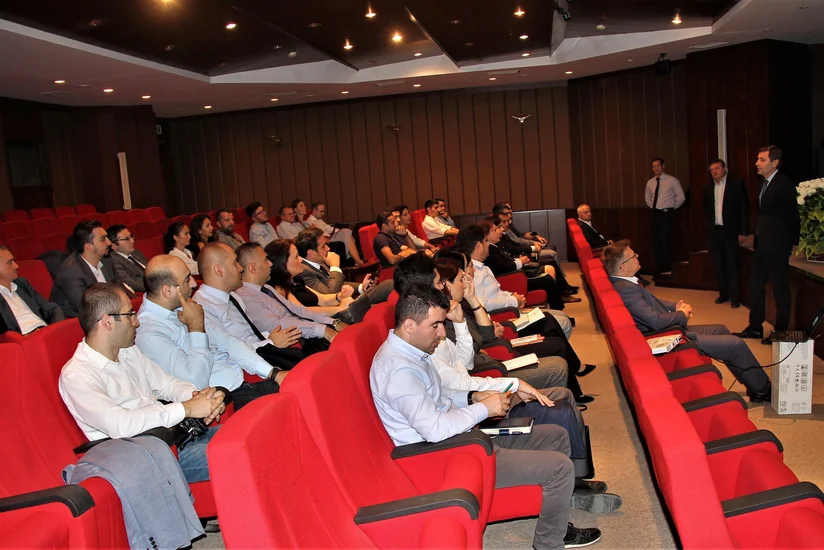 Azərbaycanda məsafədən bank hesablarının açılması sisteminin təqdimatı keçirilib