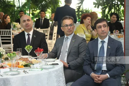 YAP-ın Mərkəzi Aparatı Zərifə Əliyevanın 100 illik yubileyinə həsr edilmiş tədbir keçirib - YENİLƏNİB