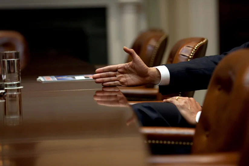 Obama: US to not lift sanctions against Russia before Minsk agreements