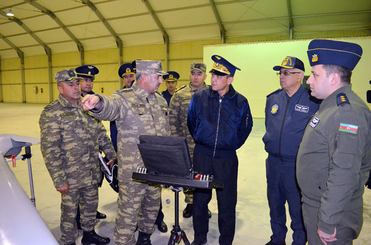 Özbəkistan müdafiə nazirinin müavini HHQ-nin hərbi hissəsində olub