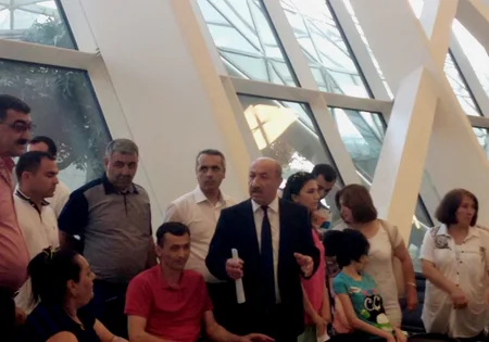 Sağlamlıq imkanları məhdud uşaqlar Türkiyəyə müalicəyə göndəriləcəklər