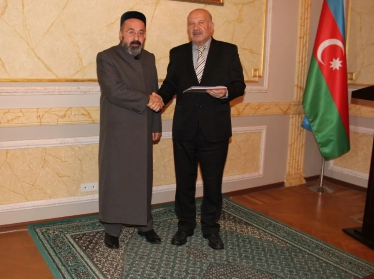 Gəncənin “İmamzadə ziyarətgah” məscidi dini icması dövlət qeydiyyatına alınıb