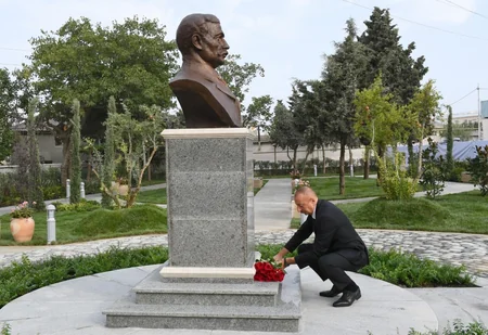 Президент Азербайджана принял участие в открытии парка в Амирджане