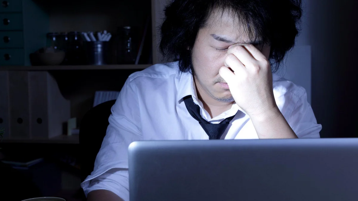 Yaponiyada işdəki stressə görə 15 nəfər intihar edib