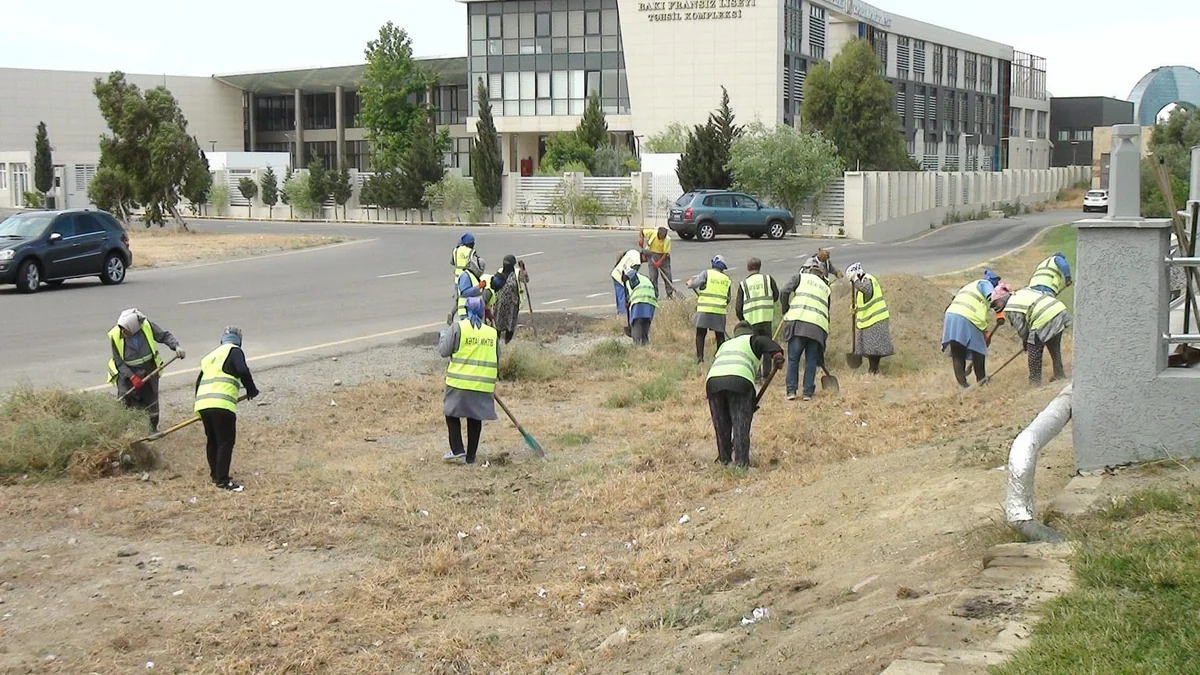 Bakıda yanğına səbəb olan quru ot, kol-kos və məişət tullantıları yığılan sahələr təmizlənib
