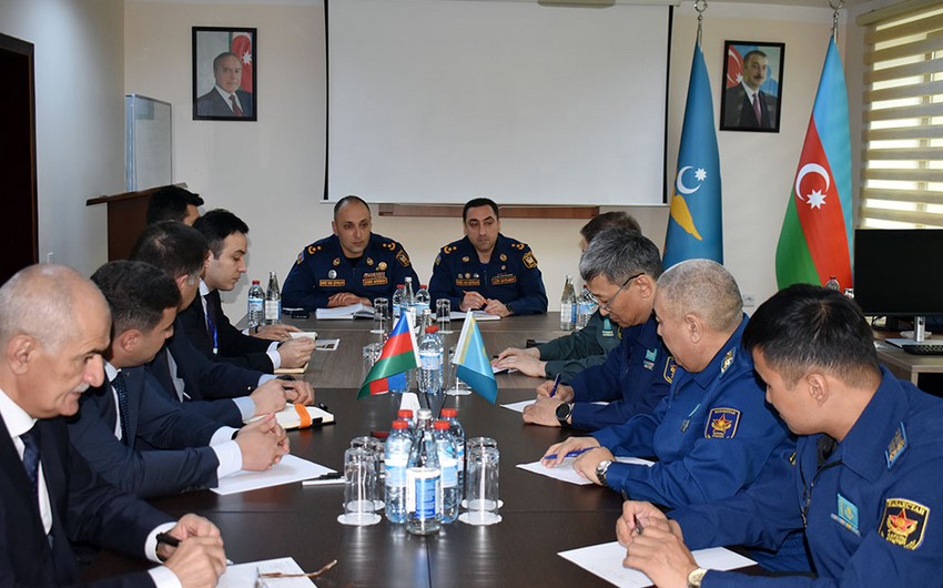 Казахстанская военная делегация посетила штаб ВВС Азербайджана