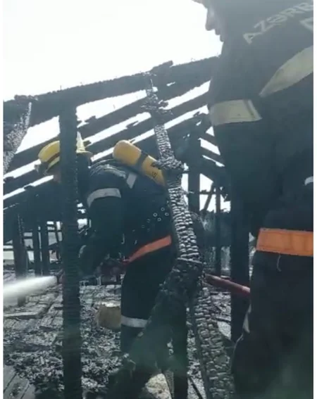 Bakıda kafedə yanğın olub