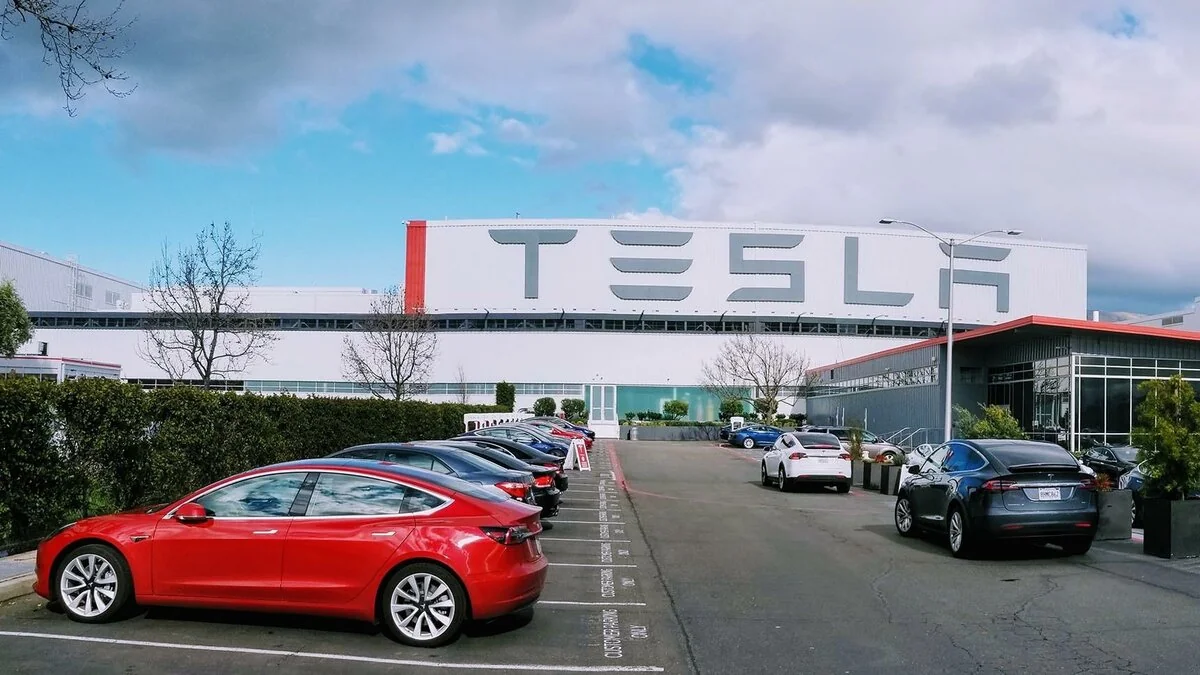 Рыночная стоимость компании Tesla превысила $1 трлн