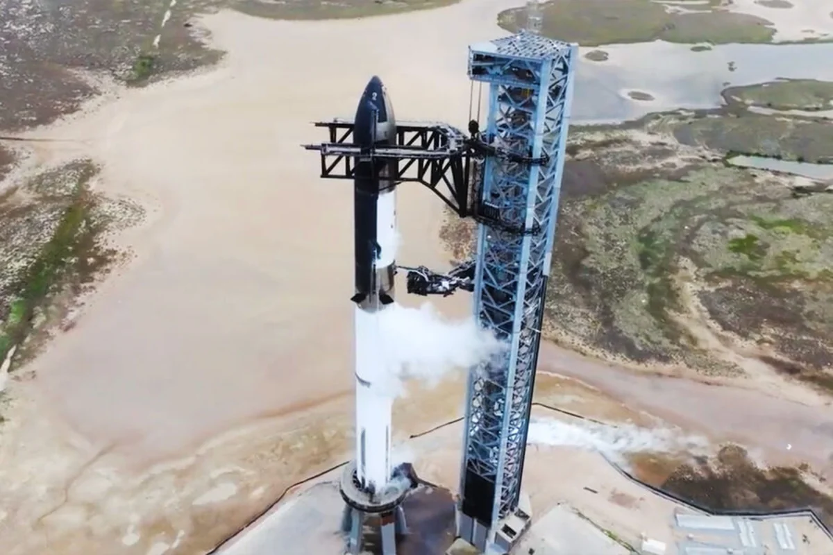 SpaceX перенесла первый испытательный полет корабля Starship на орбиту