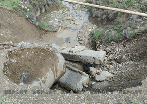 В Огузе селевые потоки разрушили мост