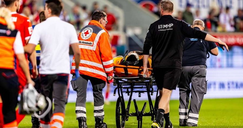 Bundesliqa matçında zədələnən qapıçının beyni silkələnib