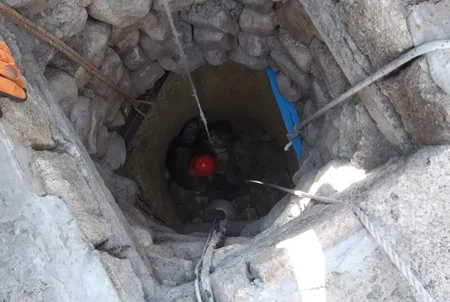 Su quyusuna düşən 58 yaşlı kişi xilas edilib