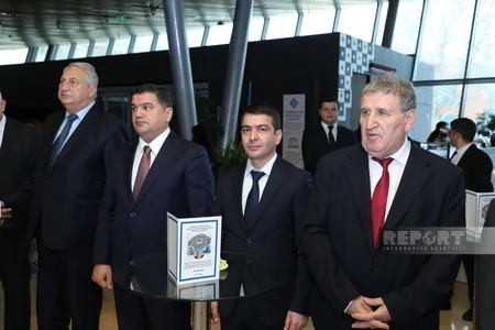 Bakıda Naxçıvan-100” xalçasının təqdimat mərasimi keçirilib
