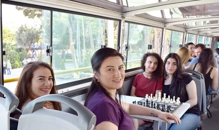 Baku launches chess bus