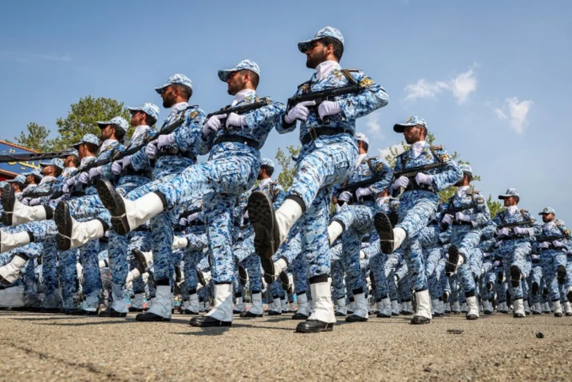 İranda ordu gününə həsr olunan hərbi parad keçirilib