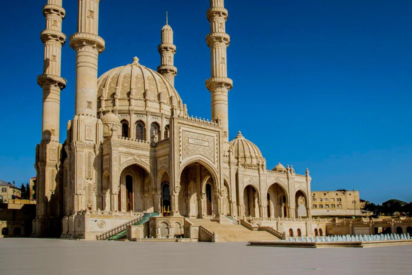 Məscidlərdə dini ayinlərin icrası vəzifəsi üçün 69 qadın müraciət edib