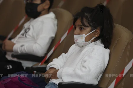 Antrakt bitdi, pərdələr şəhid övladları üçün qalxdı - REPORTAJ