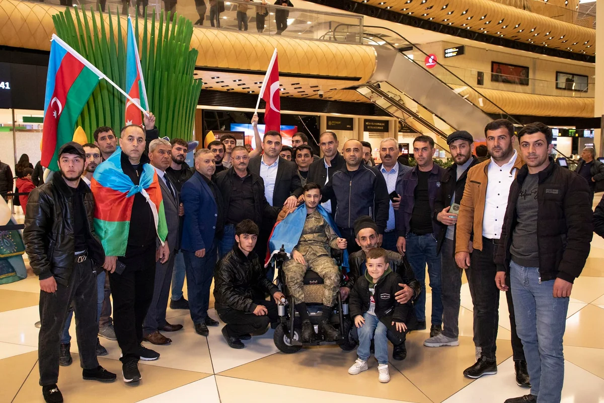 Türkiyədə müalicə alan daha bir qazimiz Vətənə geri qayıdıb
