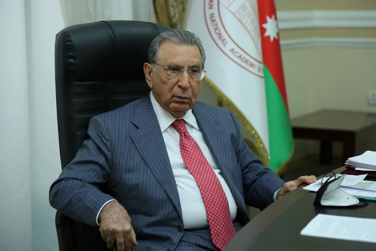 Ramiz Mehdiyev Tarix İnstitutunda baş verən xoşagəlməz hallara münasibət bildirib