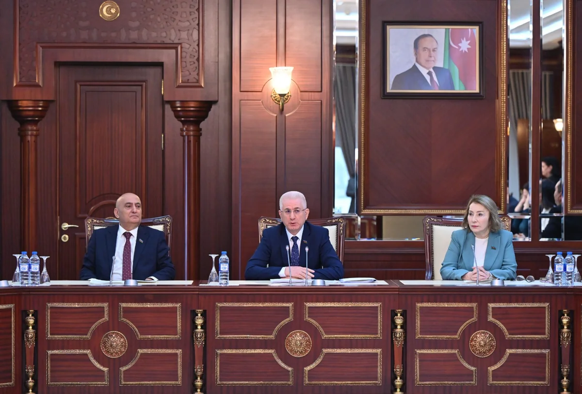 Глава комитета: В Азербайджане есть учителя с зарплатой в 3000 манатов