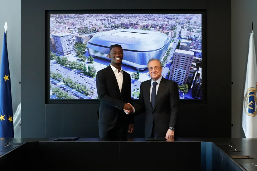 Real Madrid yeni transferini təqdim edib