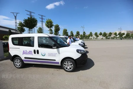 Dövlət Komitəsinin Uşaq və Ailələrə Dəstək Mərkəzlərinə avtomobillər verilib