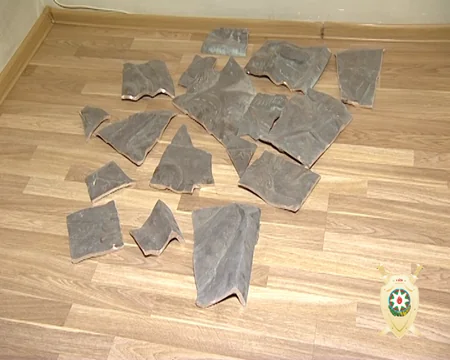Yasamalda məzar daşlarının üzərində olan barelyefləri oğurlamaqda şübhəli bilinən şəxslər saxlanılıb