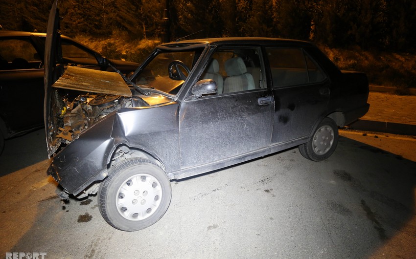 Bakıda işıqforun qırmızı işığında keçən maşın digər avtomobillə toqquşub - FOTO