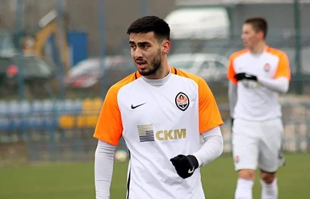 Sumqayıt Ukraynanın Şaxtyor klubunun futbolçusunu icarəyə götürüb