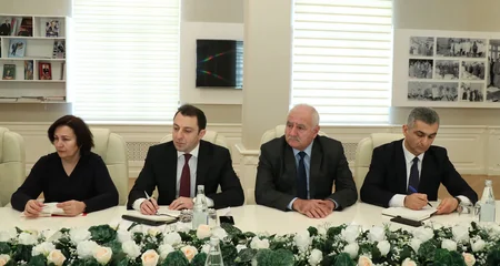 Azərbaycanda məktəbli geyimləri necə olsun?