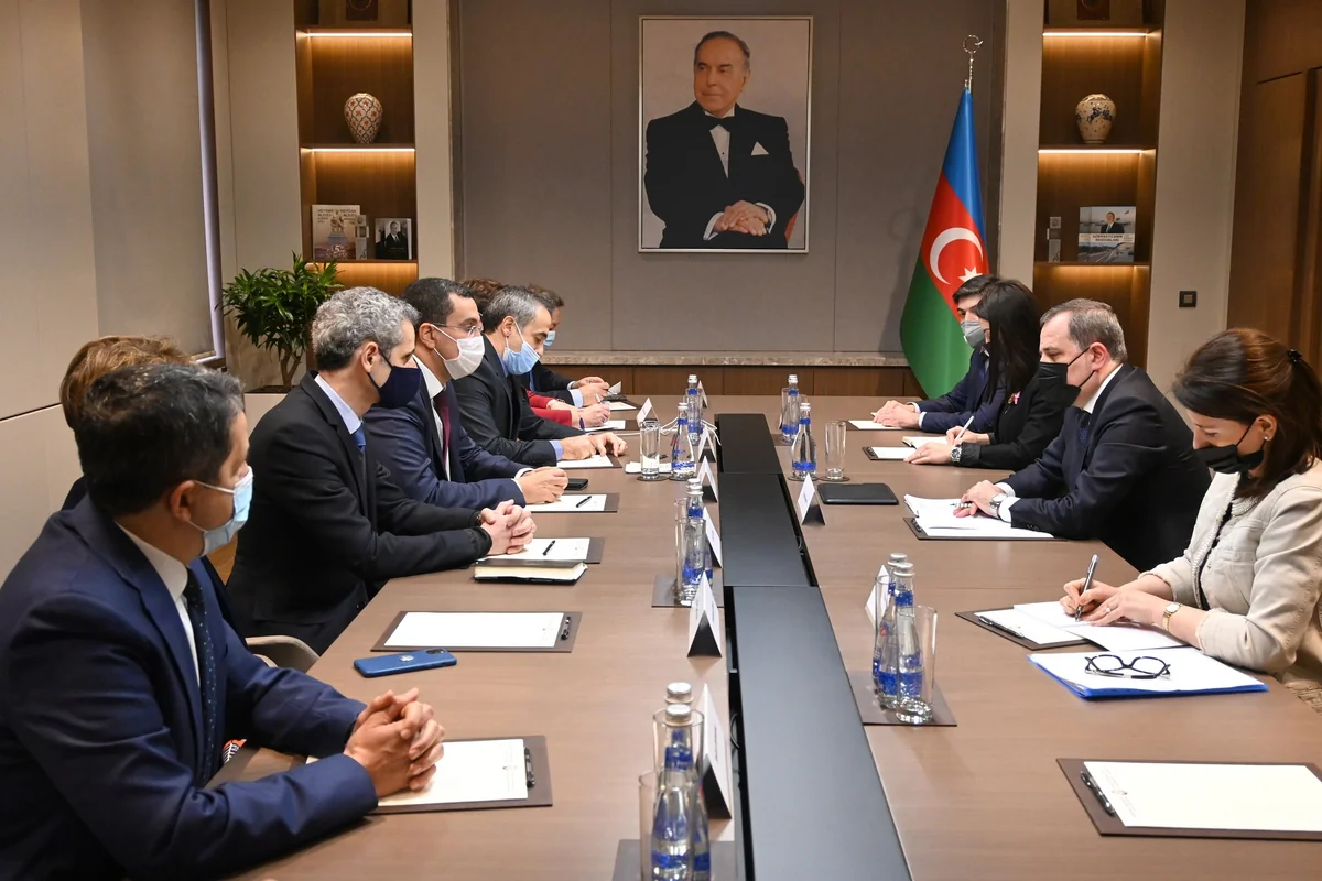 Ceyhun Bayramov Fransa Milli Assambleyasının üzvləri ilə görüşüb