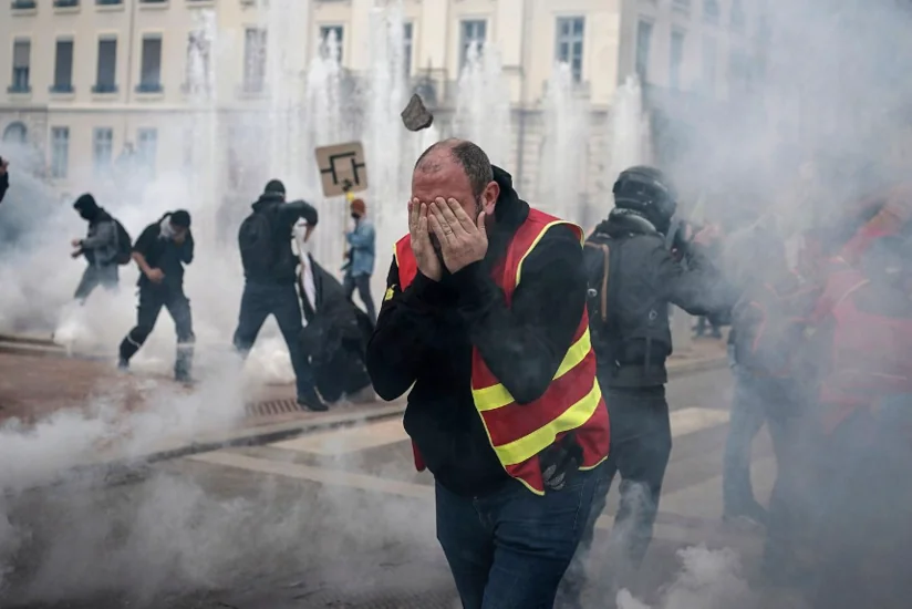 AŞ komissarı: Fransada kütləvi aksiyalarda zorakılıq halları olub”