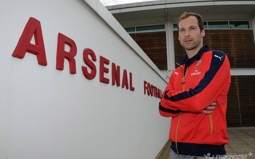 ​Arsenal klubunun qapıçısı 4-cü dəfə qızıl əlcəyə sahib çıxıb