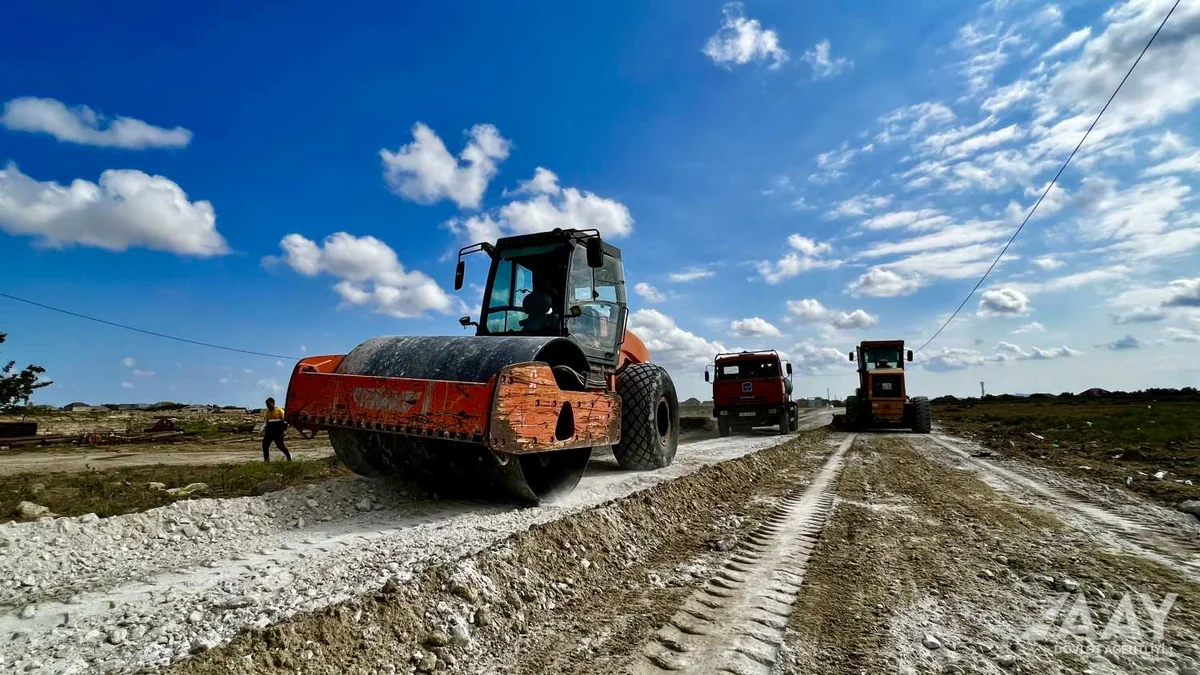Bakının Abşeron küçəsi təmir edilir