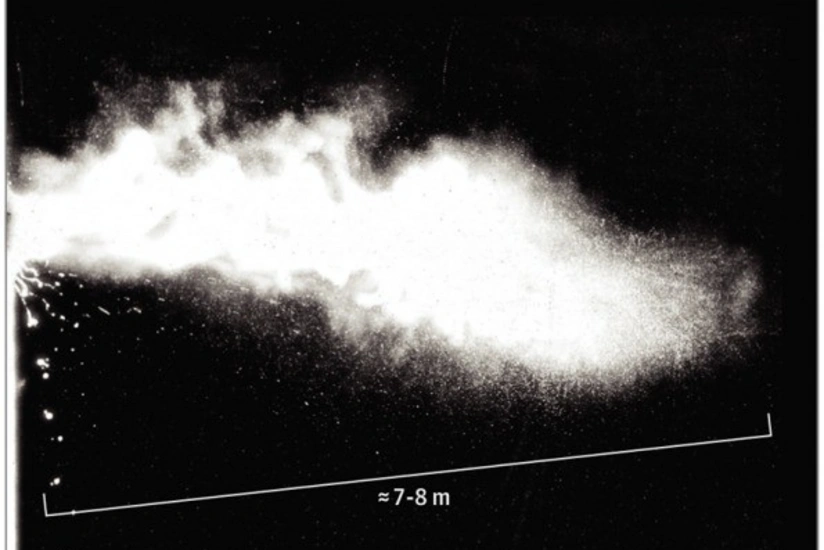 Alimlər koronavirusun asqırmaq yolu ilə yayılmasını görüntüləyiblər  - VİDEO