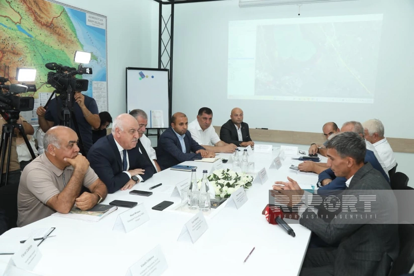 Bakıda və ətraf ərazilərdə nəqliyyat infrastrukturunun təkmilləşdirilməsi müzakirə olunub