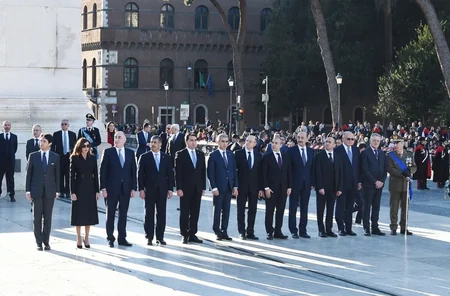 Prezident İlham Əliyev Romada naməlum əsgər abidəsini ziyarət etdi - FOTO