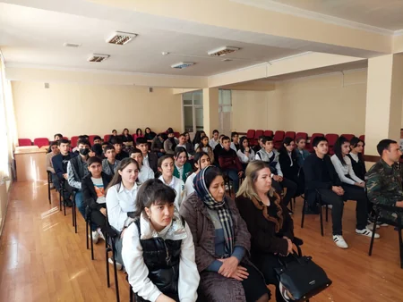 FHN-in Qarabağ Regional Mərkəzi orta məktəbdə təlim keçirib
