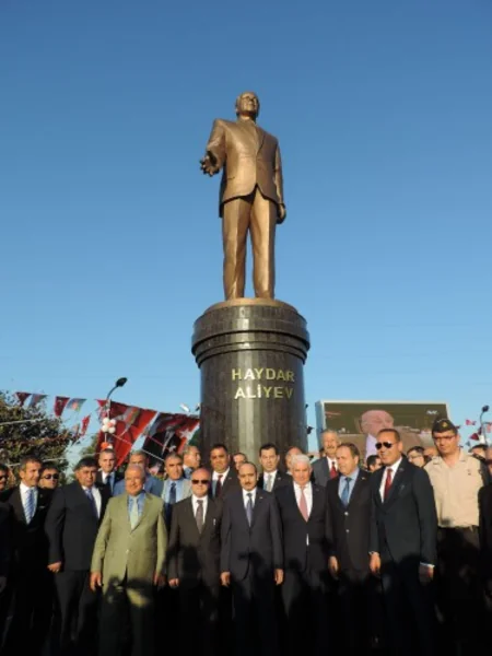 Türkiyənin Tarsus şəhərində Heydər Əliyev Parkının təntənəli açılış mərasimi keçirilib - FOTO