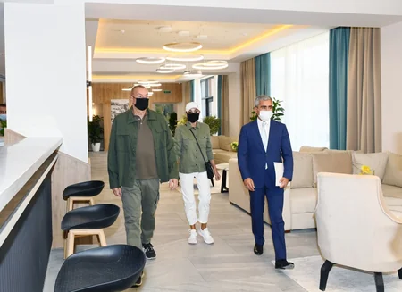 Prezident İlham Əliyev və Mehriban Əliyeva Şuşada “Qarabağ” hotelinin açılışında iştirak ediblər