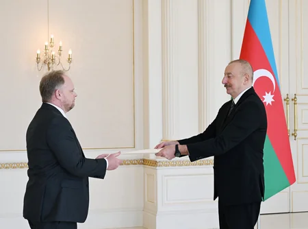 Prezident Kanadanın yeni təyin olunmuş səfirinin etimadnaməsini qəbul edib - YENİLƏNİB