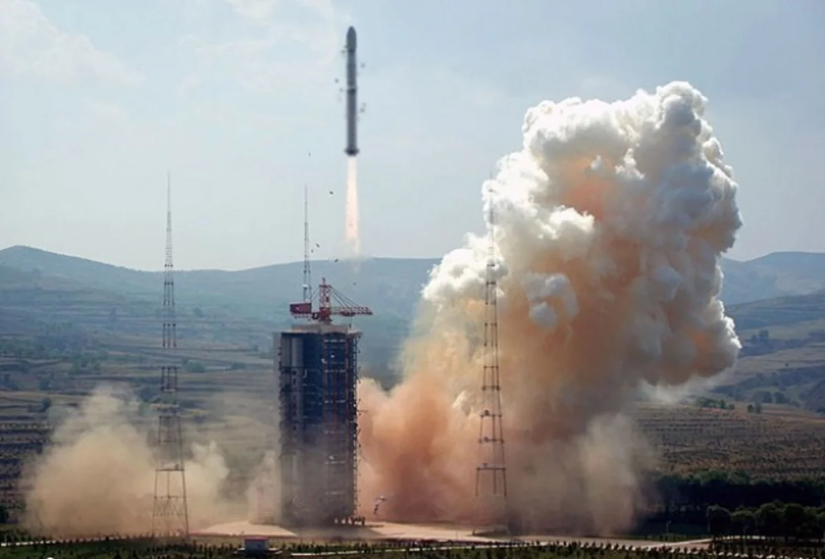 Iranian army presents new cruise missile