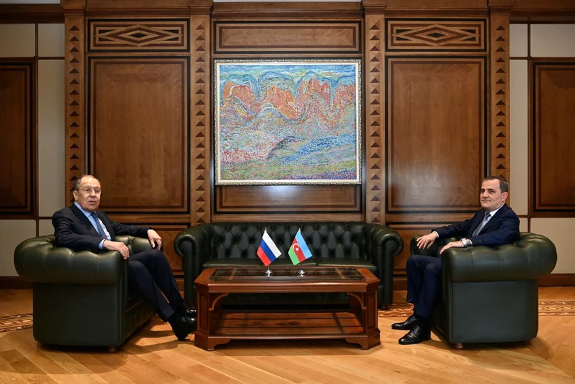 Azerbaijani and Russian FMs holding extended meeting