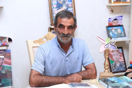 Şəhidin qardaşı: Elnuru xatirəmizdə vətənpərvər gənc kimi yaşadırıq